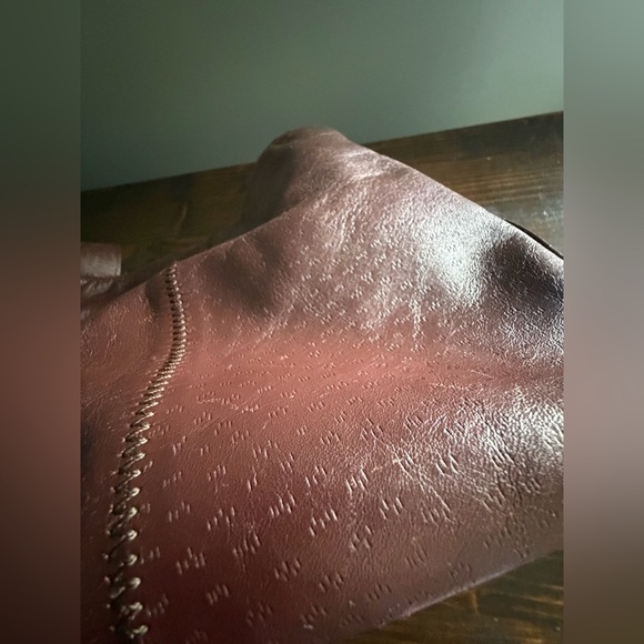 Rare Vintage Adrienne Vittadini Shoulder Bag in Dark Brown Textured Leather - Picture 7 of 16